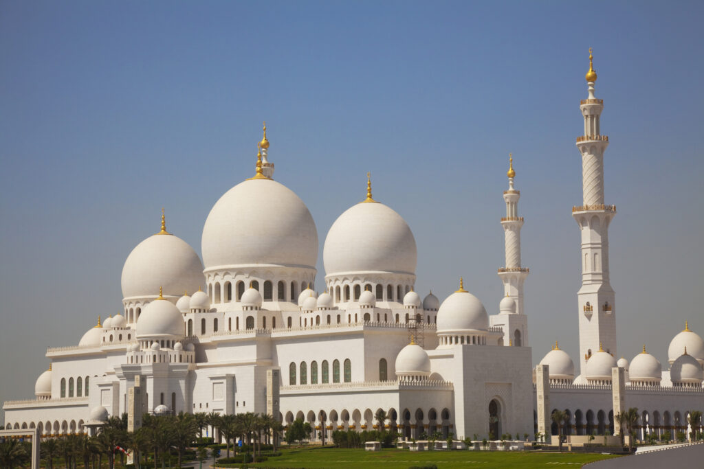 Tip 1: Sheikh Zayed Grand Mosque
