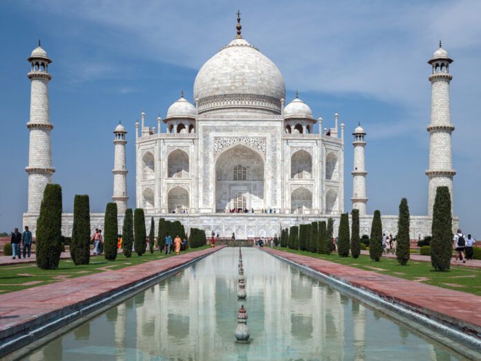 12 best places to visit in India - Taj Mahal