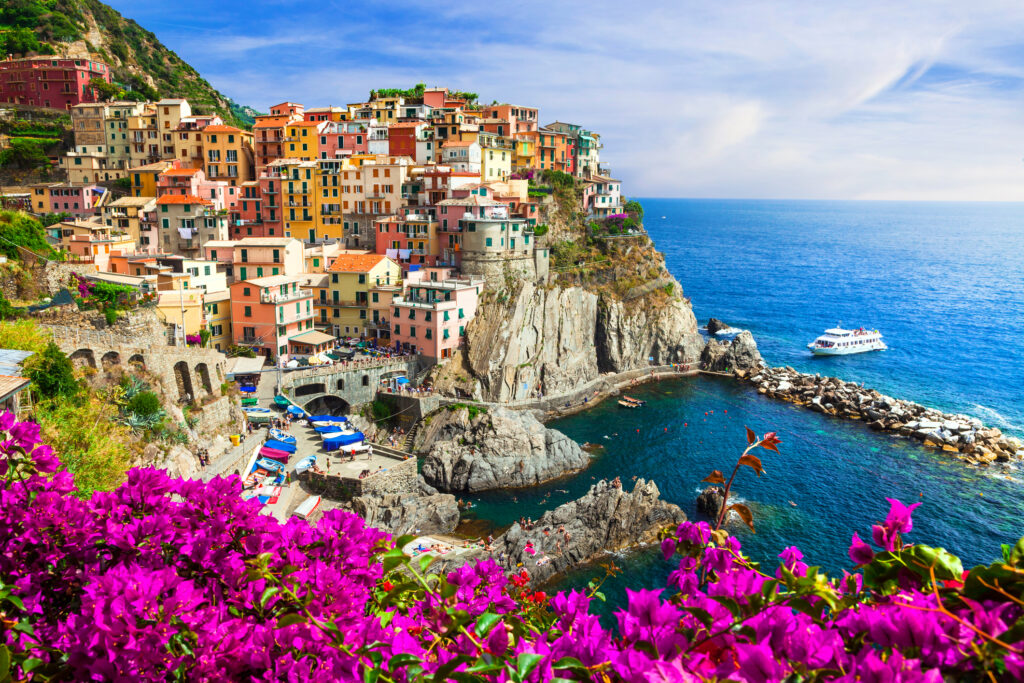 Beautiful Manarola village, Cinque Terre, Liguria, Italy