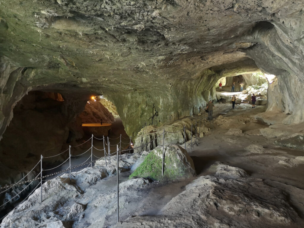 Zugarramurdi cave