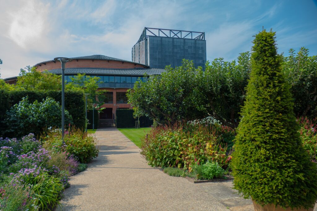 The,World-famous,Glyndebourne,Opera,House,,East,Sussex,On,A,Bright