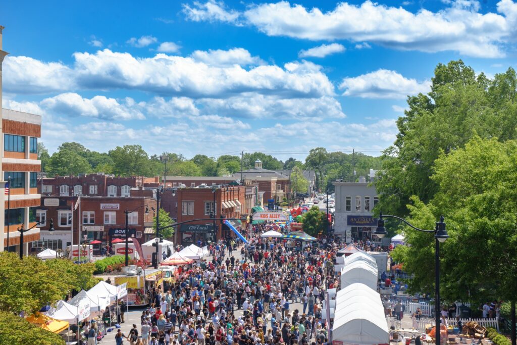 Marietta, GA, US: Marietta Square in festive vibe. The old area is packed with visitors during holidays or community events. Many locals hang around for art or seasonal activities