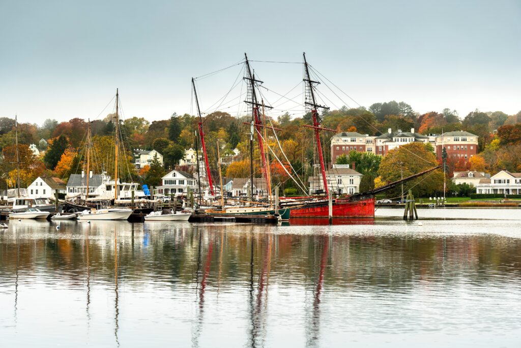 STONINGTON, CONNECTICUT: Mystic Connecticut seaport along the Main Street shopping district USA