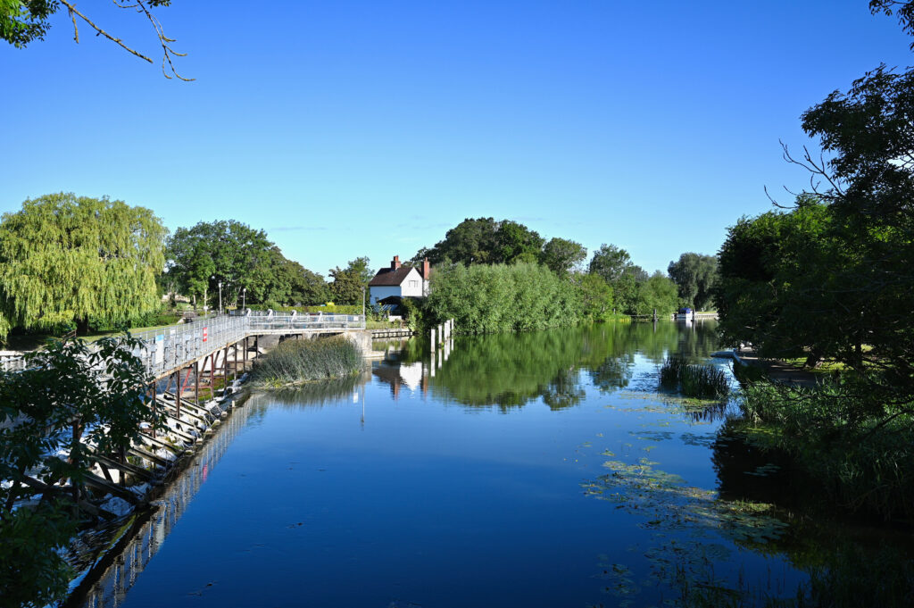 Benson Lock weir, Oxon. Set in the pretty South Oxfordshire countryside, in the upper reaches of the River Thames.