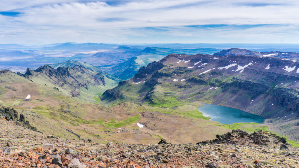 View on Wildehorse Lake from the top of the Steens Mountain, in the backgroudn you can guess the Alvord Desert