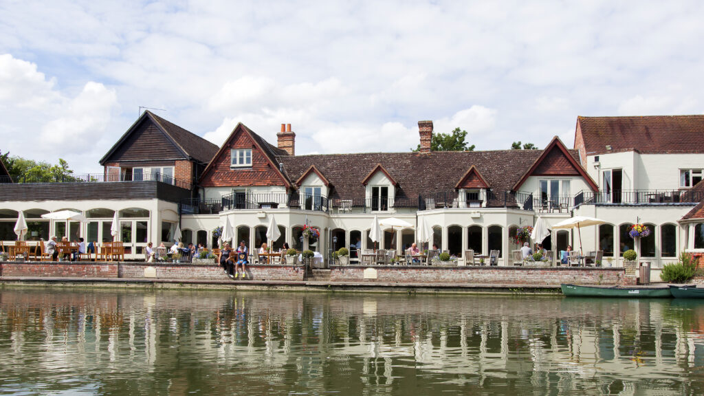A hotel situated on the River Thames in South Oxfordshire.