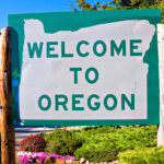 Welcome to Oregon sign on Highway 101
