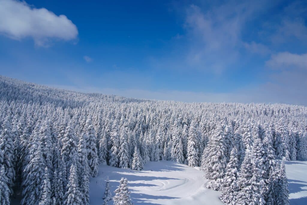 Uludag mountain teleferik cable car in Bursa during winter, Turkey. Famous for winter sports