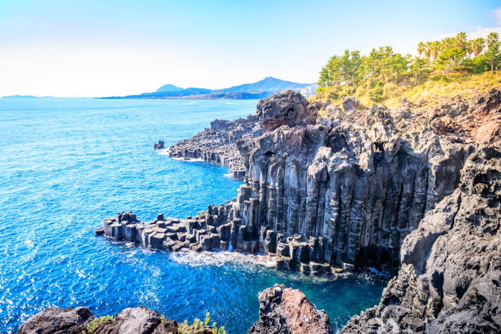 jeju-island-volcanic-coast-basalt-cliffs-south-korea