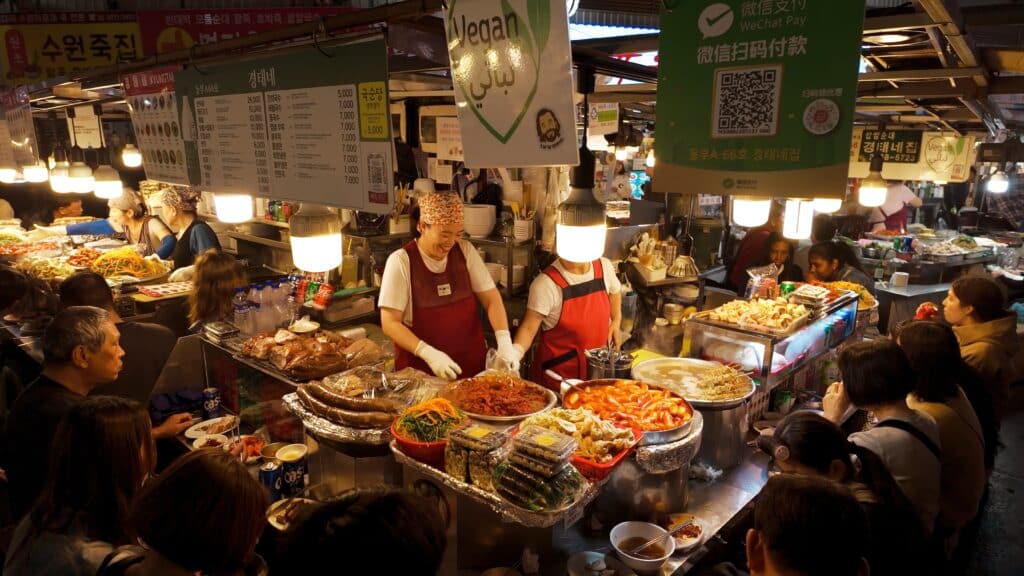korean-street-food-market-seoul-local-dining-experience
