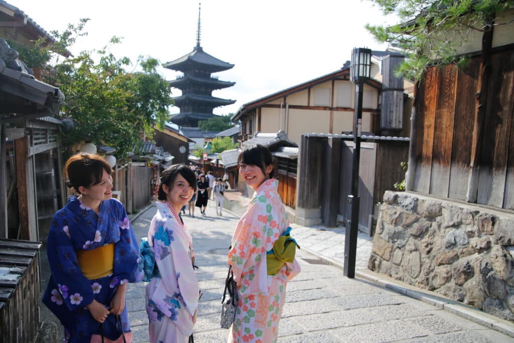historic street in Higashiyama Kyoto with pagoda and wooden houses