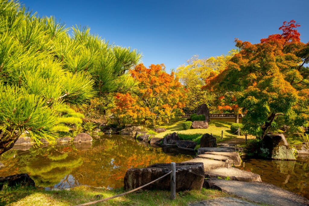 Koko-en Garden with colorful autumn foliage in Himeji