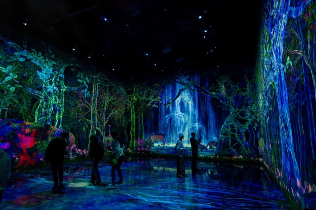 Immersive digital art installation at teamLab Planets Tokyo